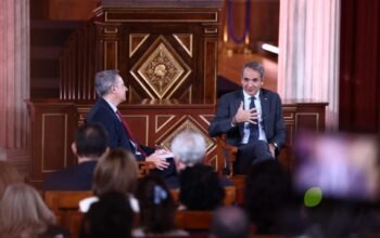 Προταση win-win Mητσοτάκη για τα Γλυπτά: «Ηρθε η ώρα» για την επανένωση