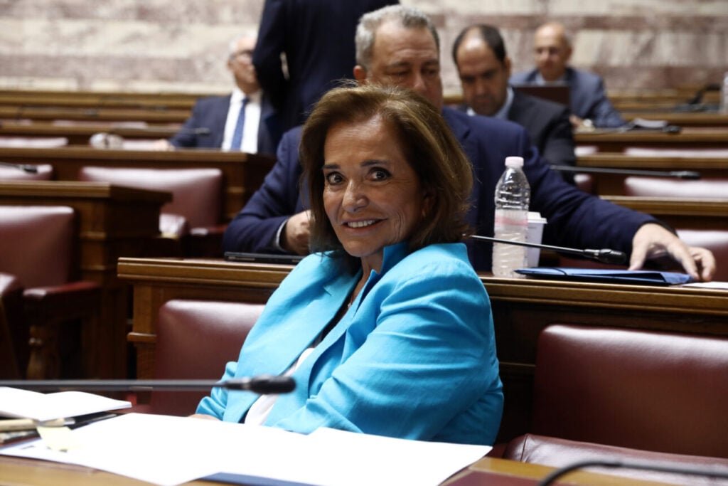 Η Ντορα πήρε τ΄όπλο της και απάντησε στις αιχμές της αντιπολίτευσης για τη Γκίλφοϊλ