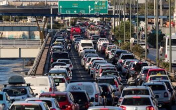 Κίνηση στους δρόμους: Μποτιλιάρισμα στον Κηφισό λόγω τροχαίου, καθυστερήσεις στην Αττική Οδό