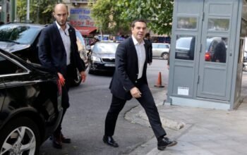 Τελεσίγραφο ΣΥΡΙΖΑ σε 12 βουλευτές και προειδοποίηση σε Τσίπρα: Θα είσαι «πολιτικός κλεπταποδόχος»