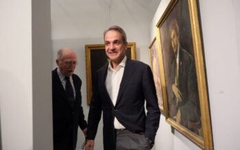 Ο Μητσοτάκης σε εκδήλωση για τον Μίνωα Ζομπανάκη στα Χανιά