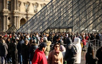 Καμπανάκι για το Λούβρο: «Αν δεν εκσυγχρονιστεί, θα αναγκαστεί να κλείσει»