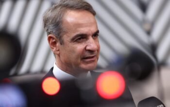 Ικανοποίηση στην κυβέρνηση για τα συμπεράσματα του Ευρωπαϊκού Συμβουλίου – Τι πέτυχε ο Μητσοτάκης