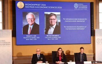 Νόμπελ Οικονομίας 2026: Οι οικονομολόγοι που άλλαξαν τον τρόπο αντιμετώπισης των κρίσεων