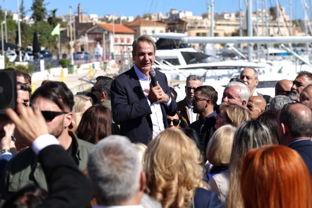 Μητσοτάκης από Λαύριο: Δεν θα γυρίσουμε πίσω στην εποχή των λαϊκιστών και των εύκολων υποσχέσεων