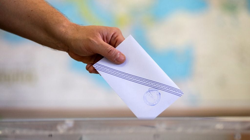 Δημοσκόπηση Opinion Poll για Αττική: Στο 31,5% η ΝΔ – Τρίτο κόμμα το ΠΑΣΟΚ με 10,2%
